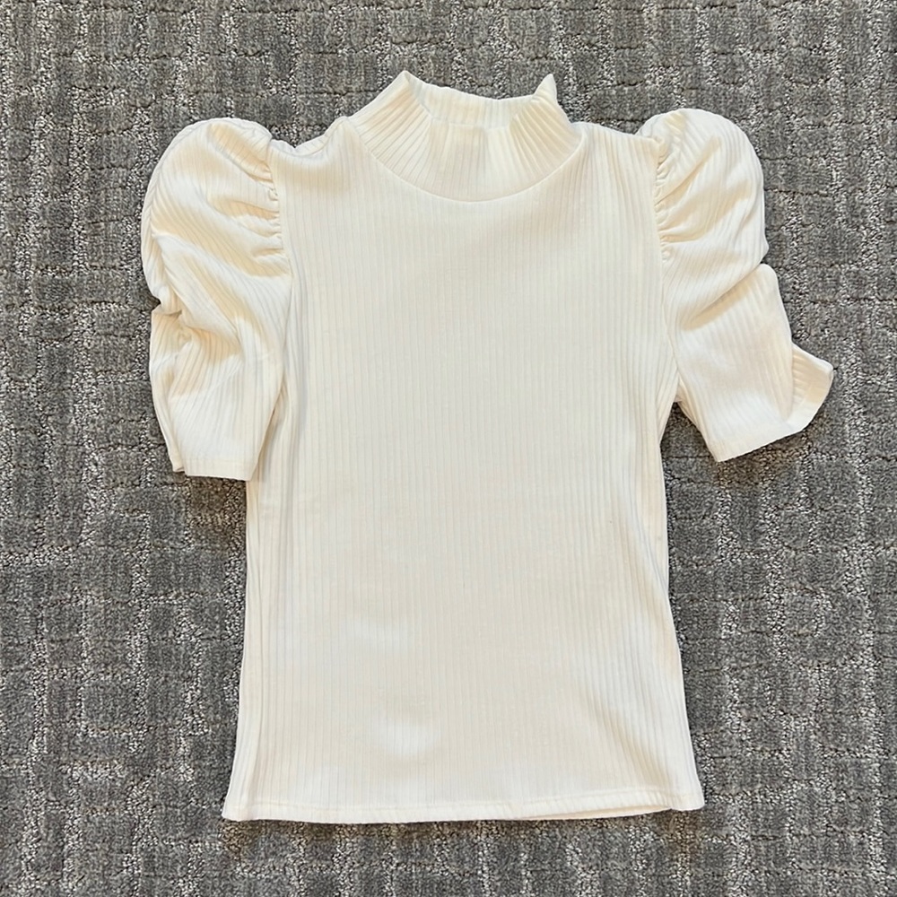 Forever 21 cream puff sleeve ribbed top